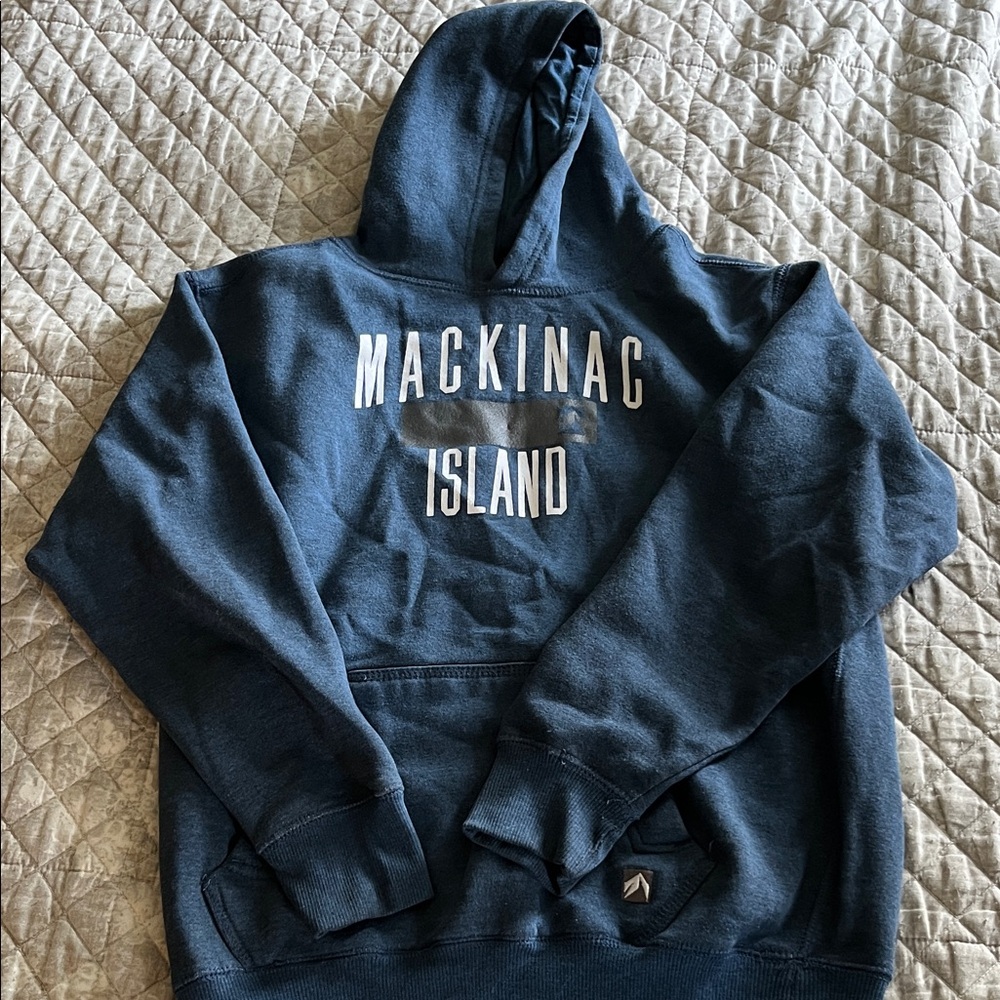 💐🪻 3/$10💐🪻Mackinac Island Kids Navy Hoodie